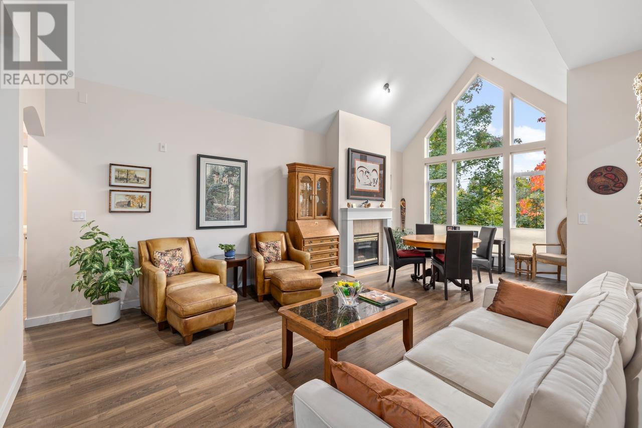 403 678 W Queens Road, North Vancouver, British Columbia  V7N 2L3 - Photo 3 - R2954073