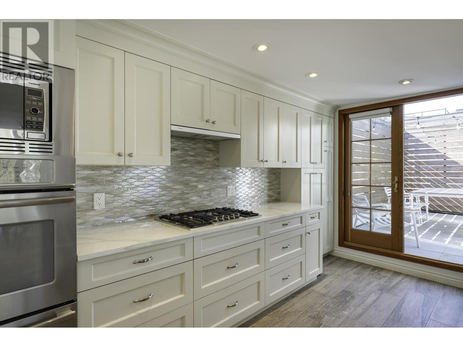 301 1184 W 6th Avenue, Vancouver, British Columbia  V6H 1A4 - Photo 5 - R2954102