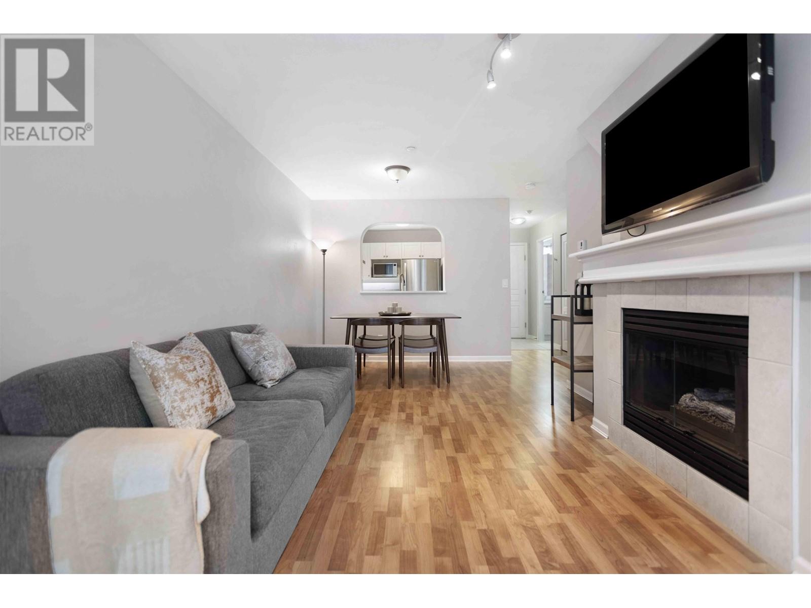 Listing Picture 5 of 30 : 308 12633 NO. 2 ROAD, Richmond / 烈治文 - 魯藝地產 Yvonne Lu Group - MLS Medallion Club Member