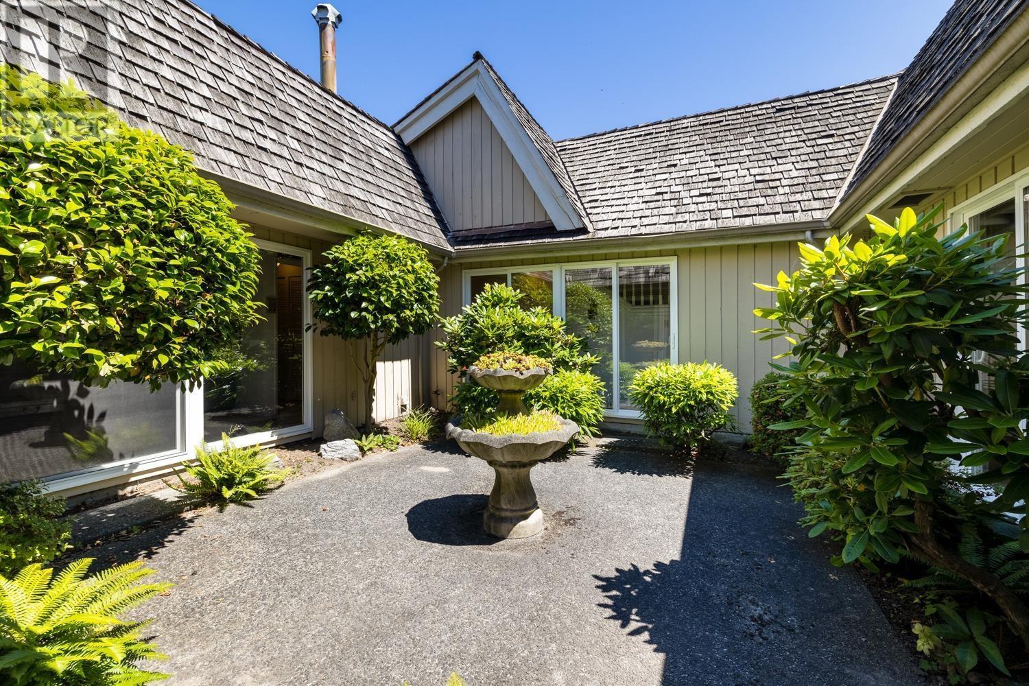 7500 Glacier Crescent, Richmond, British Columbia  V7A 1L5 - Photo 4 - R2954075