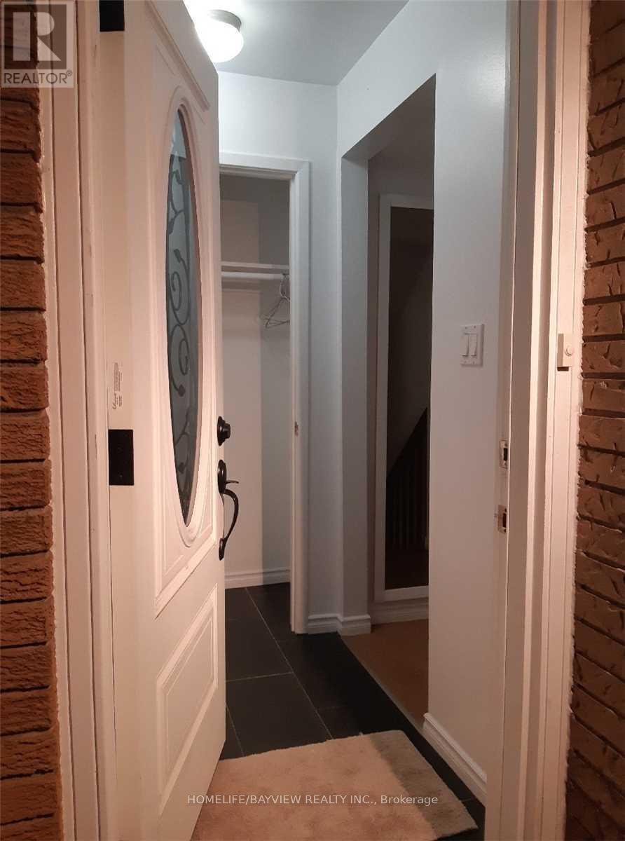 16 Lynch(Lower Level) Road, Toronto (Don Valley Village), Ontario  M2J 2V5 - Photo 11 - C11913886