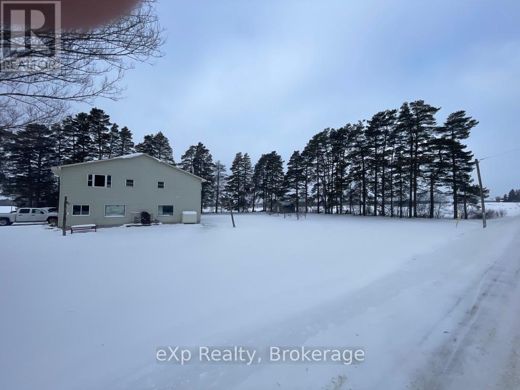 40794 Howick Turnberry Road N, Morris-Turnberry, Ontario  N0G 2W0 - Photo 4 - X11913884