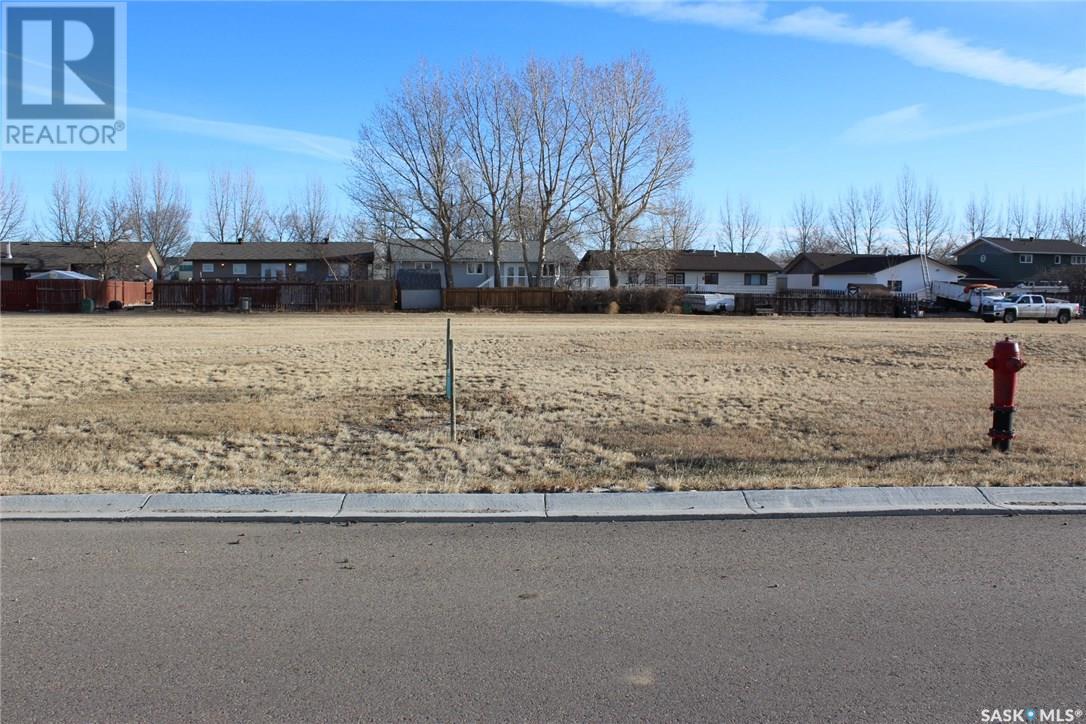 Property at 740 Kelly DRIVE image 4
