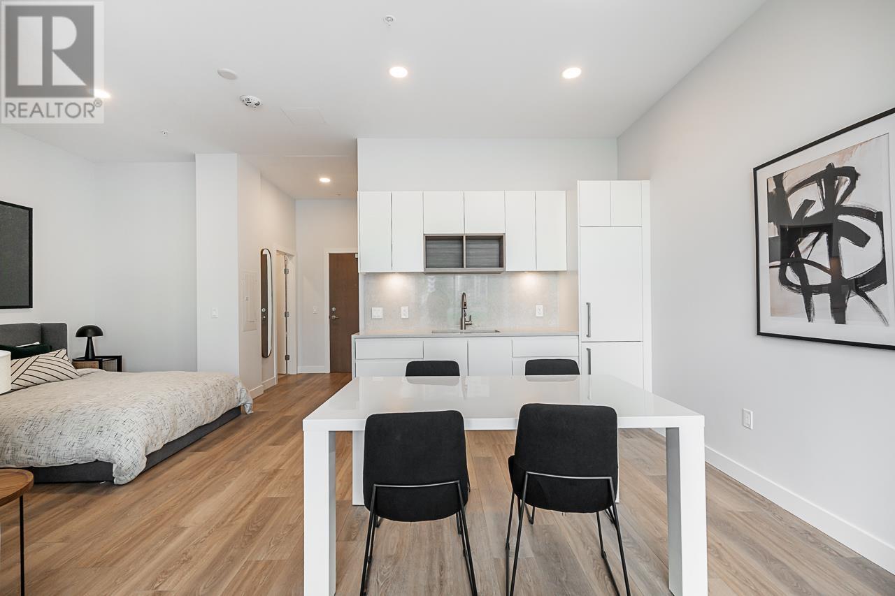 Listing Picture 35 of 40 : 1802 4433 ALASKA STREET, Burnaby / 本拿比 - 魯藝地產 Yvonne Lu Group - MLS Medallion Club Member