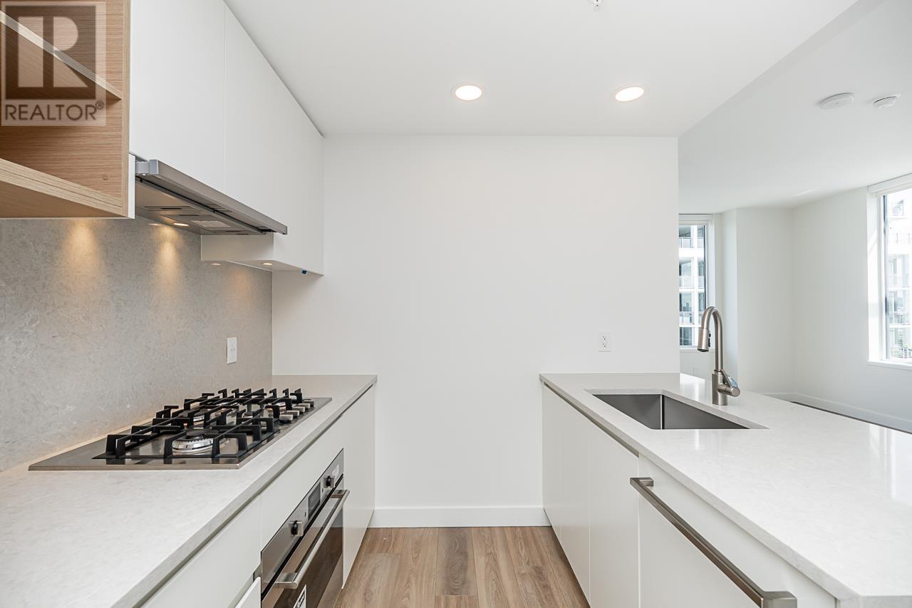 Listing Picture 8 of 40 : 1802 4433 ALASKA STREET, Burnaby / 本拿比 - 魯藝地產 Yvonne Lu Group - MLS Medallion Club Member