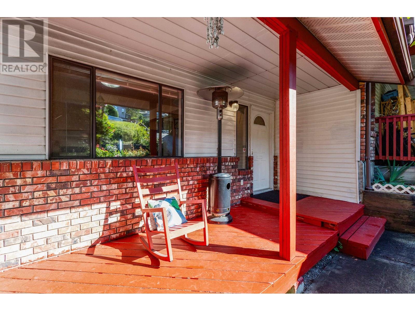 269 Warrick Street, Coquitlam, British Columbia V3K 6C1 - Photo 4 - R2953994