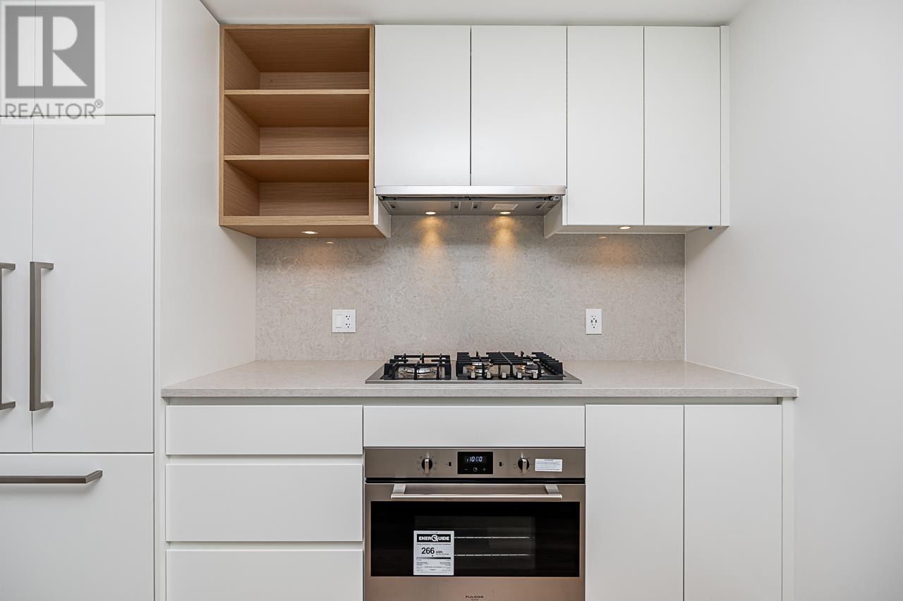 Listing Picture 4 of 38 : 1702 4433 ALASKA STREET, Burnaby / 本拿比 - 魯藝地產 Yvonne Lu Group - MLS Medallion Club Member