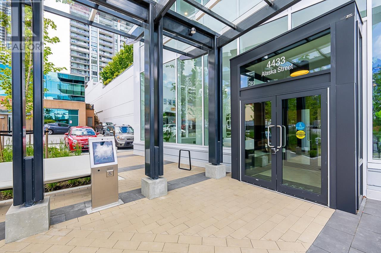 Listing Picture 37 of 38 : 1702 4433 ALASKA STREET, Burnaby / 本拿比 - 魯藝地產 Yvonne Lu Group - MLS Medallion Club Member