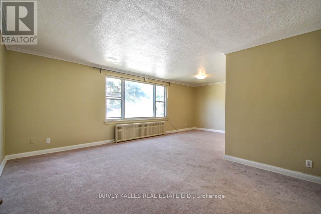 90 Trethewey Drive, Toronto, Ontario  M6M 4B4 - Photo 2 - W11913918