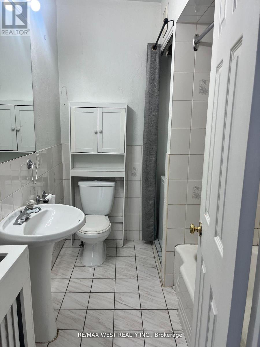 Unit 1 - 4902 Dundas Street W, Toronto, Ontario  M9A 1B5 - Photo 5 - W11913957