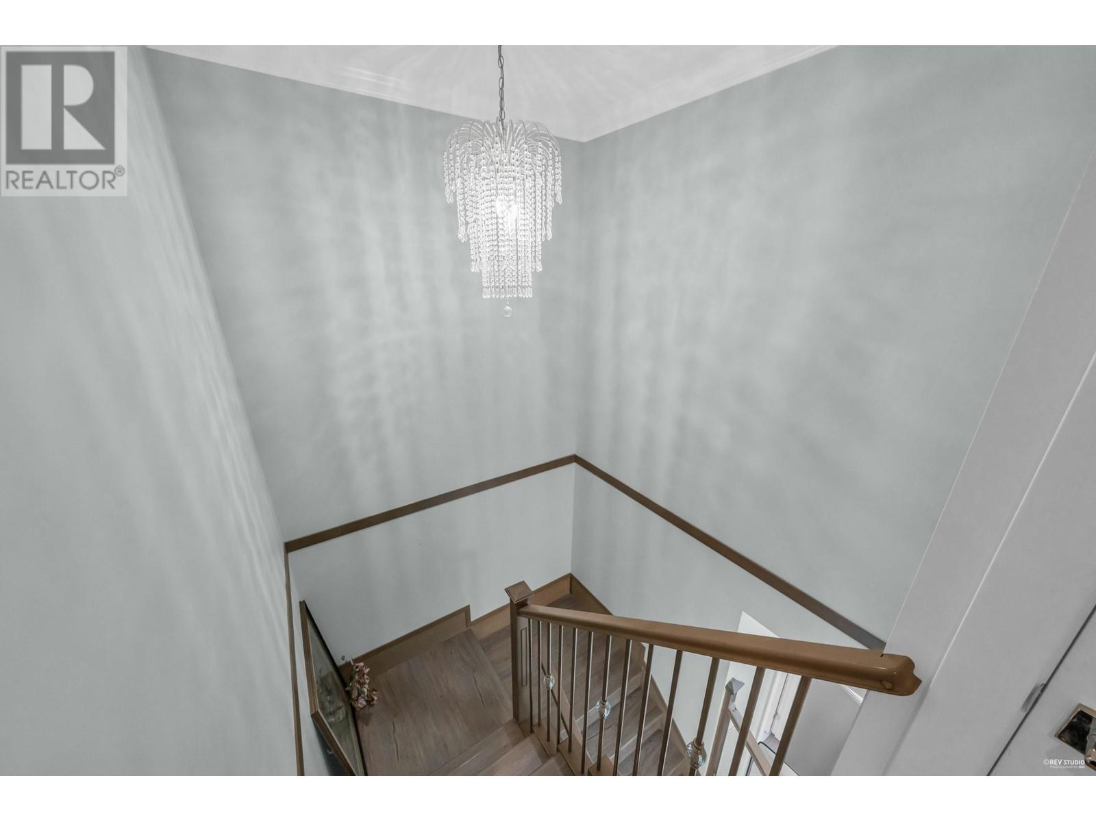 Listing Picture 14 of 28 : 7689 ROSEWOOD STREET, Burnaby / 本拿比 - 魯藝地產 Yvonne Lu Group - MLS Medallion Club Member