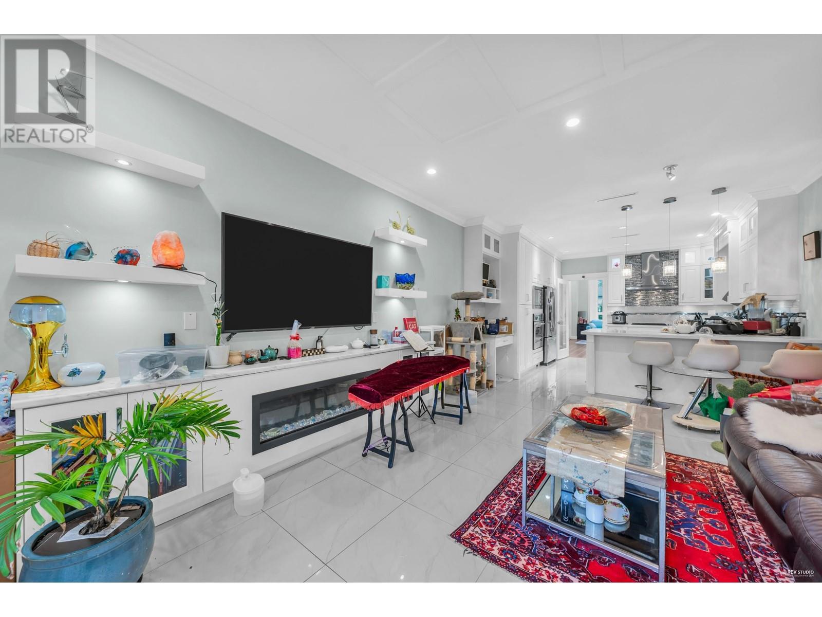 Listing Picture 11 of 28 : 7689 ROSEWOOD STREET, Burnaby / 本拿比 - 魯藝地產 Yvonne Lu Group - MLS Medallion Club Member