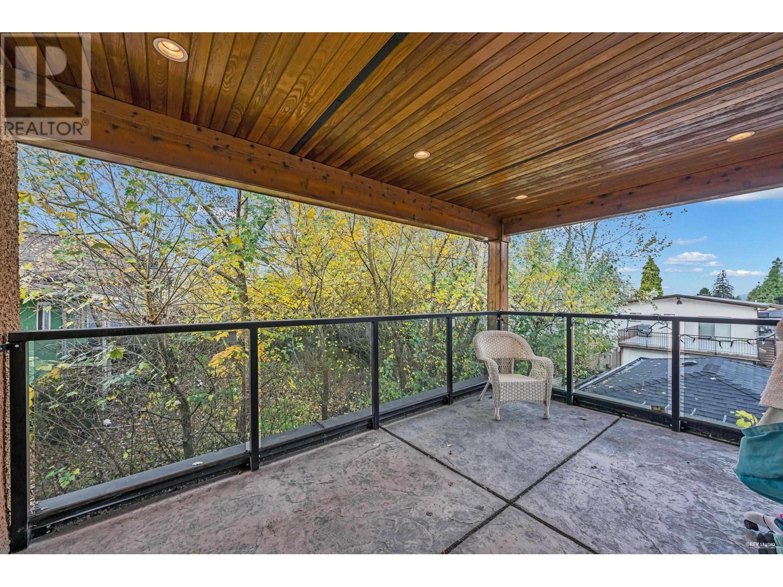 Listing Picture 19 of 28 : 7689 ROSEWOOD STREET, Burnaby / 本拿比 - 魯藝地產 Yvonne Lu Group - MLS Medallion Club Member