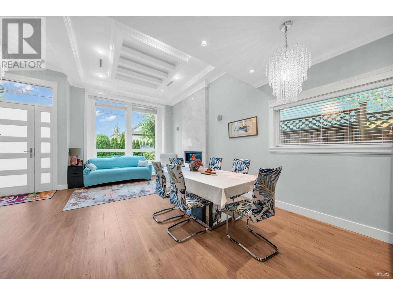 Listing Picture 4 of 28 : 7689 ROSEWOOD STREET, Burnaby / 本拿比 - 魯藝地產 Yvonne Lu Group - MLS Medallion Club Member