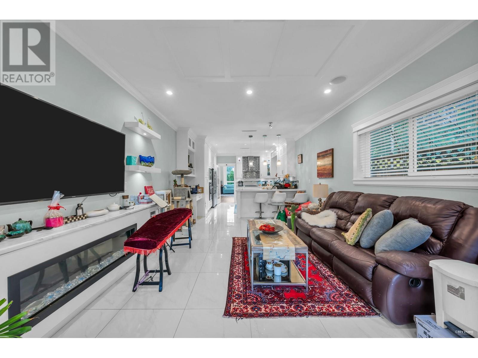 Listing Picture 12 of 28 : 7689 ROSEWOOD STREET, Burnaby / 本拿比 - 魯藝地產 Yvonne Lu Group - MLS Medallion Club Member