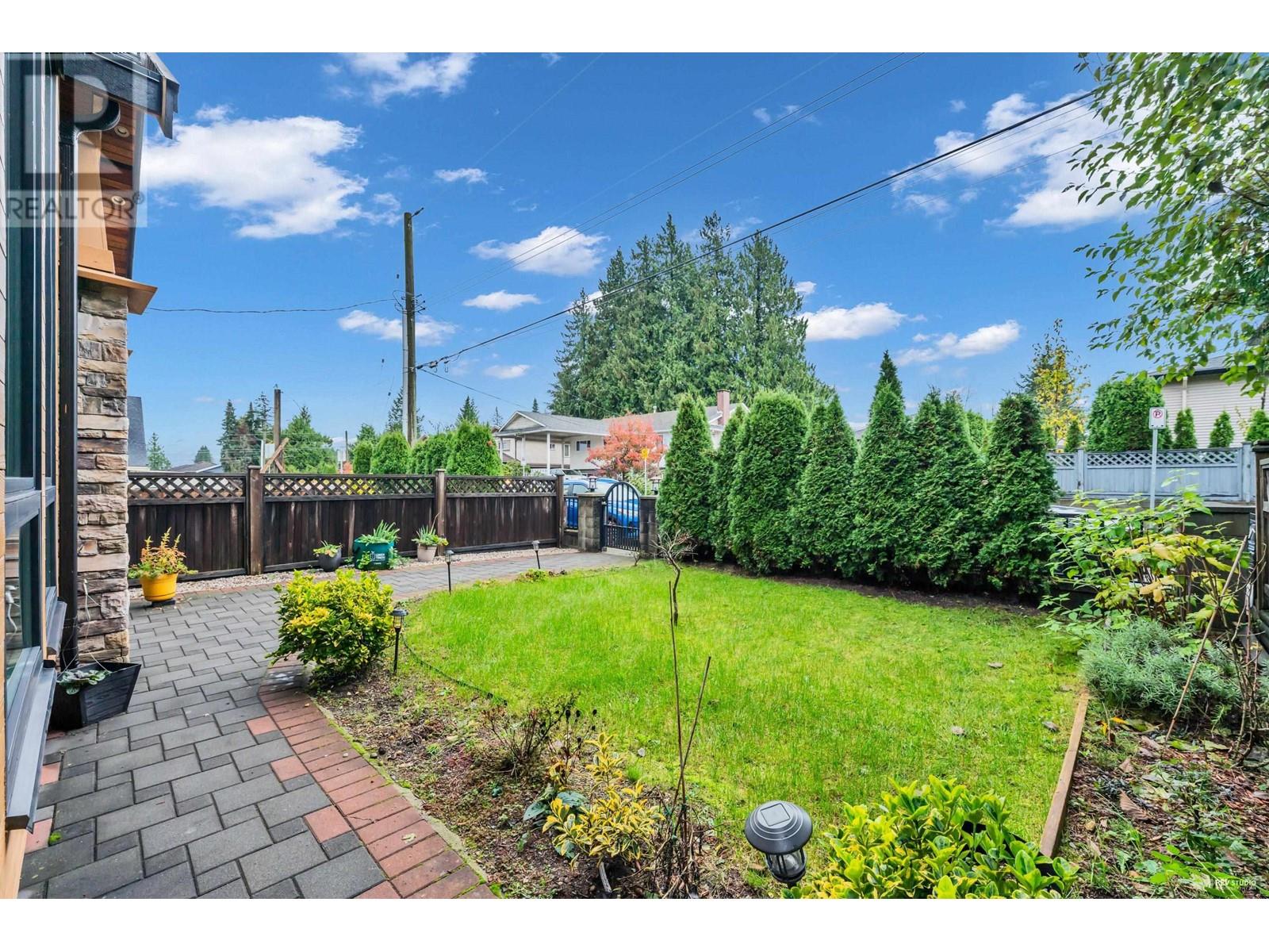 Listing Picture 26 of 28 : 7689 ROSEWOOD STREET, Burnaby / 本拿比 - 魯藝地產 Yvonne Lu Group - MLS Medallion Club Member