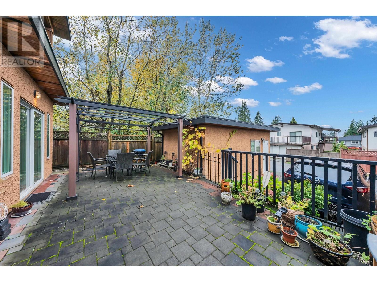 Listing Picture 28 of 28 : 7689 ROSEWOOD STREET, Burnaby / 本拿比 - 魯藝地產 Yvonne Lu Group - MLS Medallion Club Member