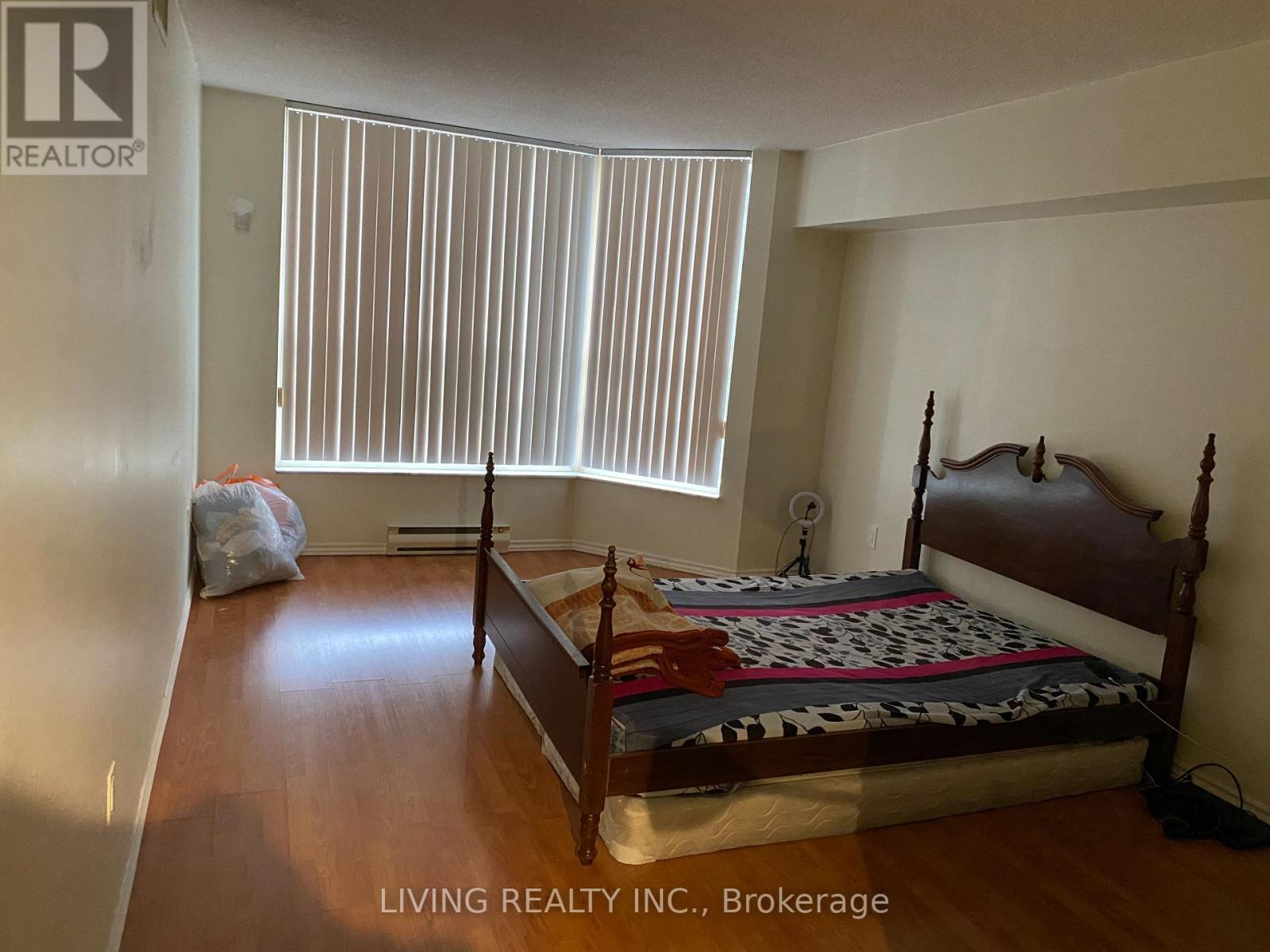 1207 - 250 Webb Drive, Mississauga, Ontario  L5B 3Z4 - Photo 6 - W11914093