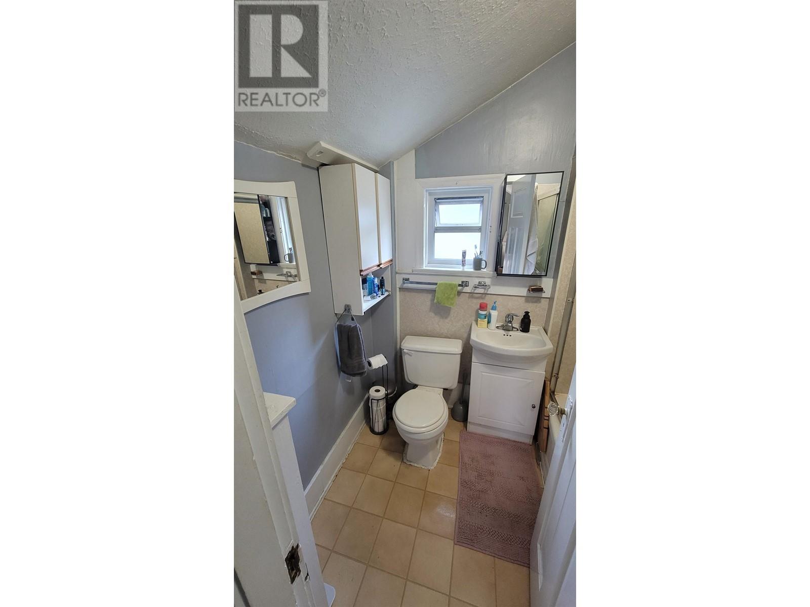 2322 Macdonald Street, Vancouver, British Columbia  V6K 3Y8 - Photo 7 - R2954094