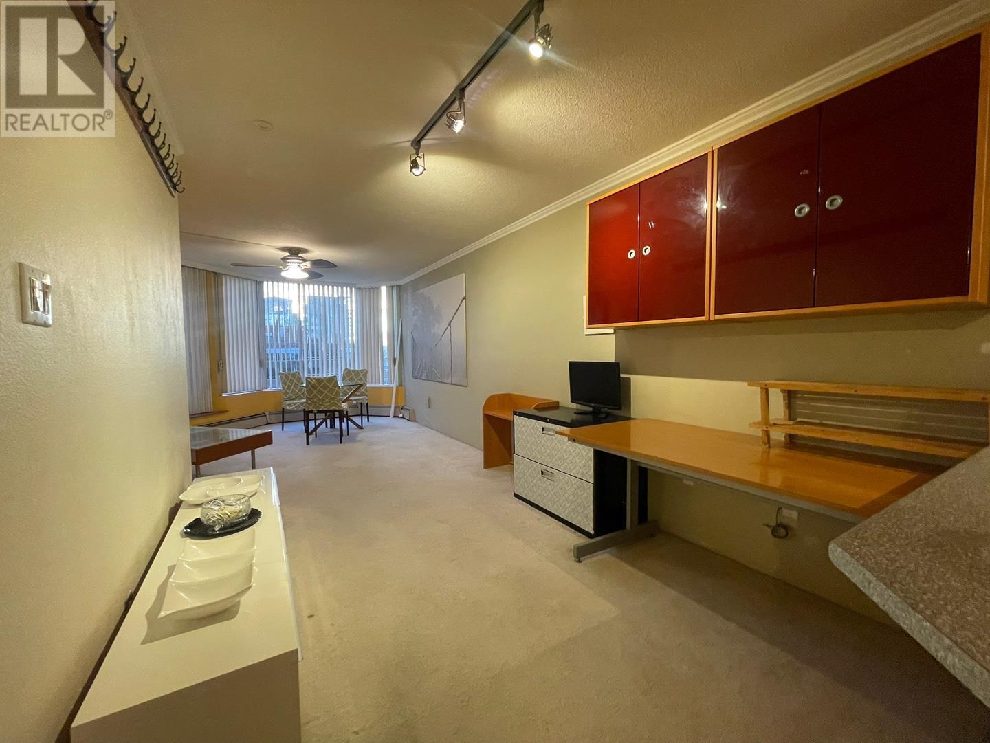 715 950 Drake Street, Vancouver, British Columbia  V6Z 2B9 - Photo 3 - R2954110