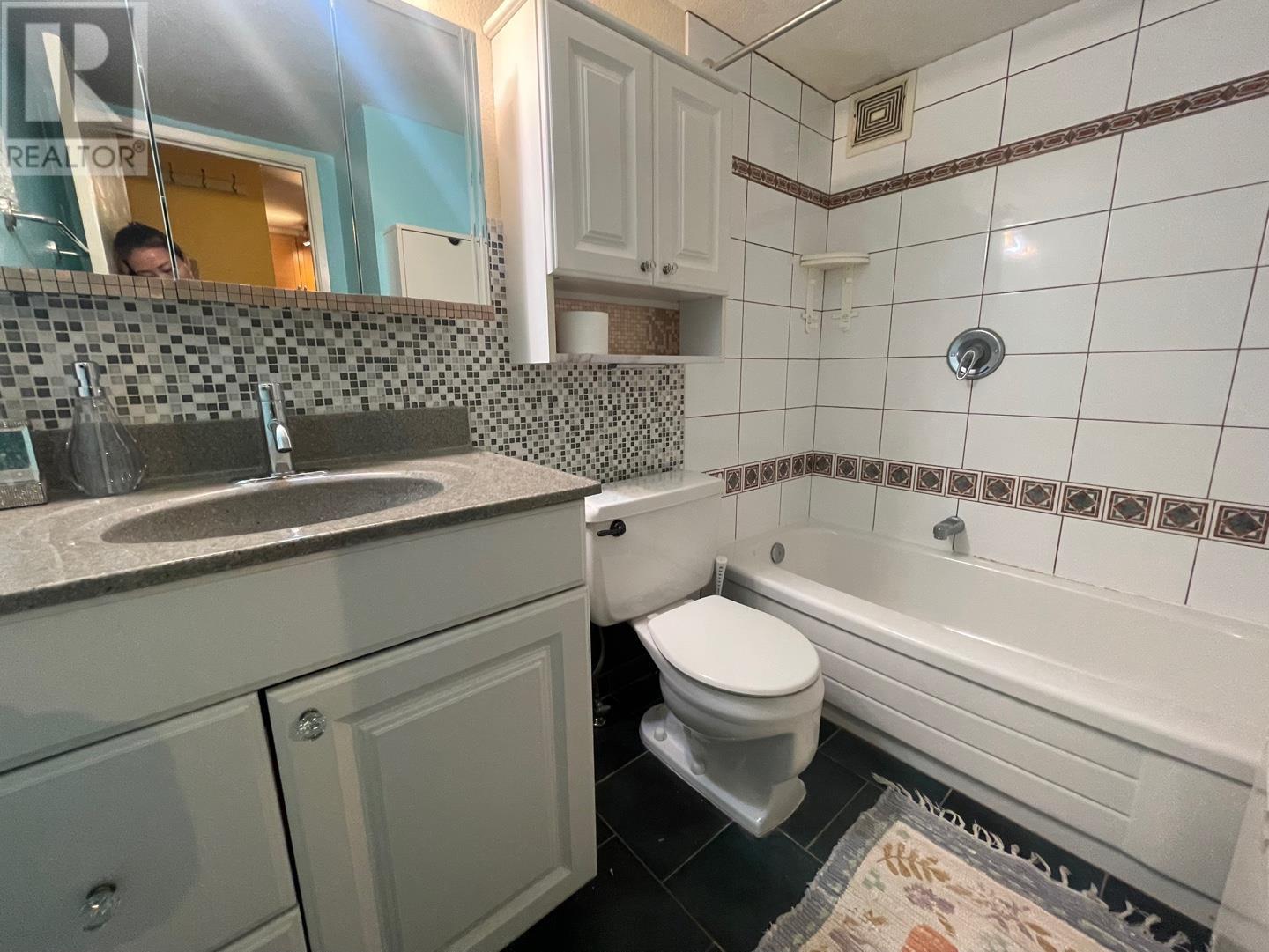 715 950 Drake Street, Vancouver, British Columbia  V6Z 2B9 - Photo 8 - R2954110