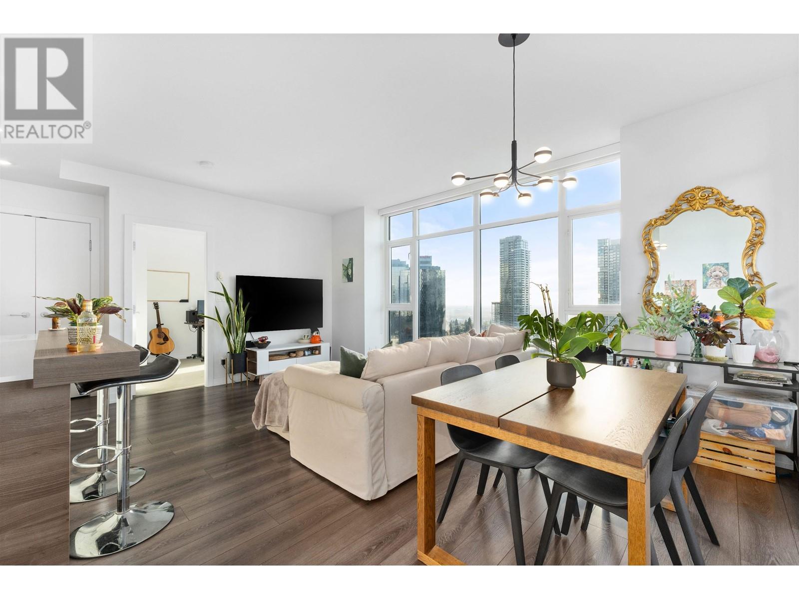 3001 4688 KINGSWAY, burnaby, British Columbia