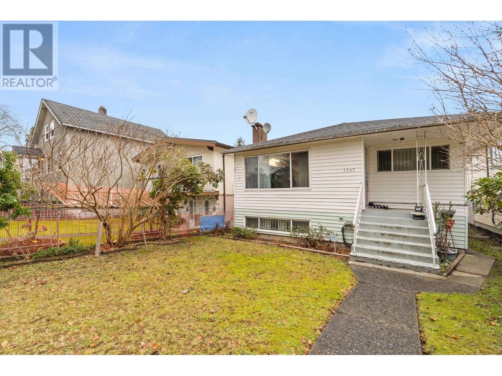 2545 E 29th Avenue, Vancouver, British Columbia  V5R 1V2 - Photo 1 - R2954166