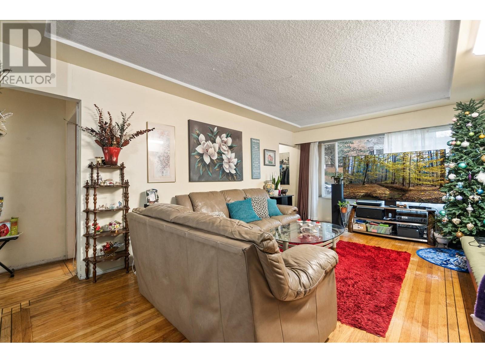 2545 E 29th Avenue, Vancouver, British Columbia  V5R 1V2 - Photo 3 - R2954166