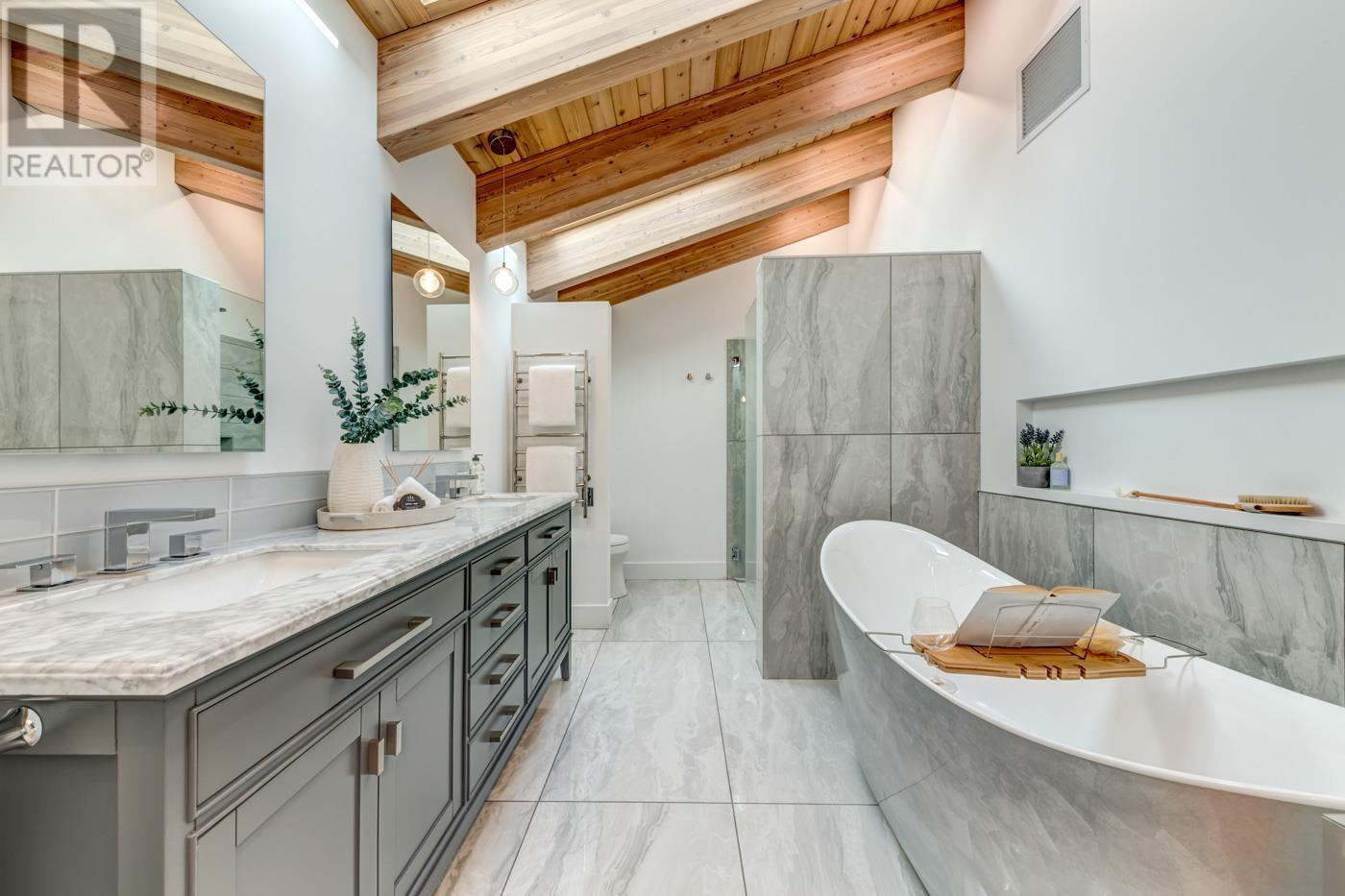 7333 Toni Sailer Lane, Whistler, British Columbia  V8E 0E3 - Photo 13 - R2954203