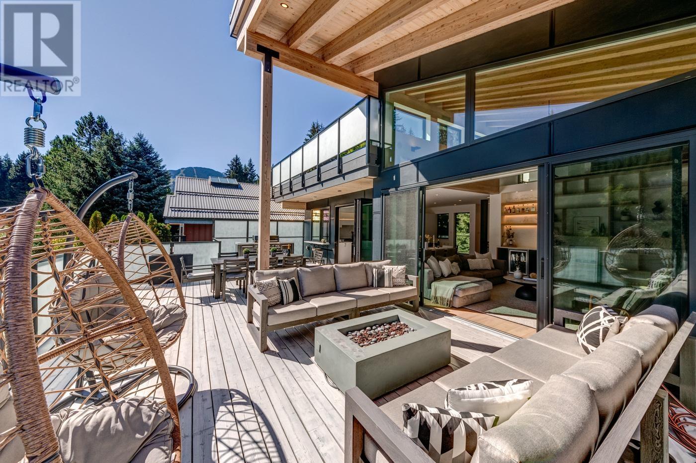7333 Toni Sailer Lane, Whistler, British Columbia  V8E 0E3 - Photo 4 - R2954203