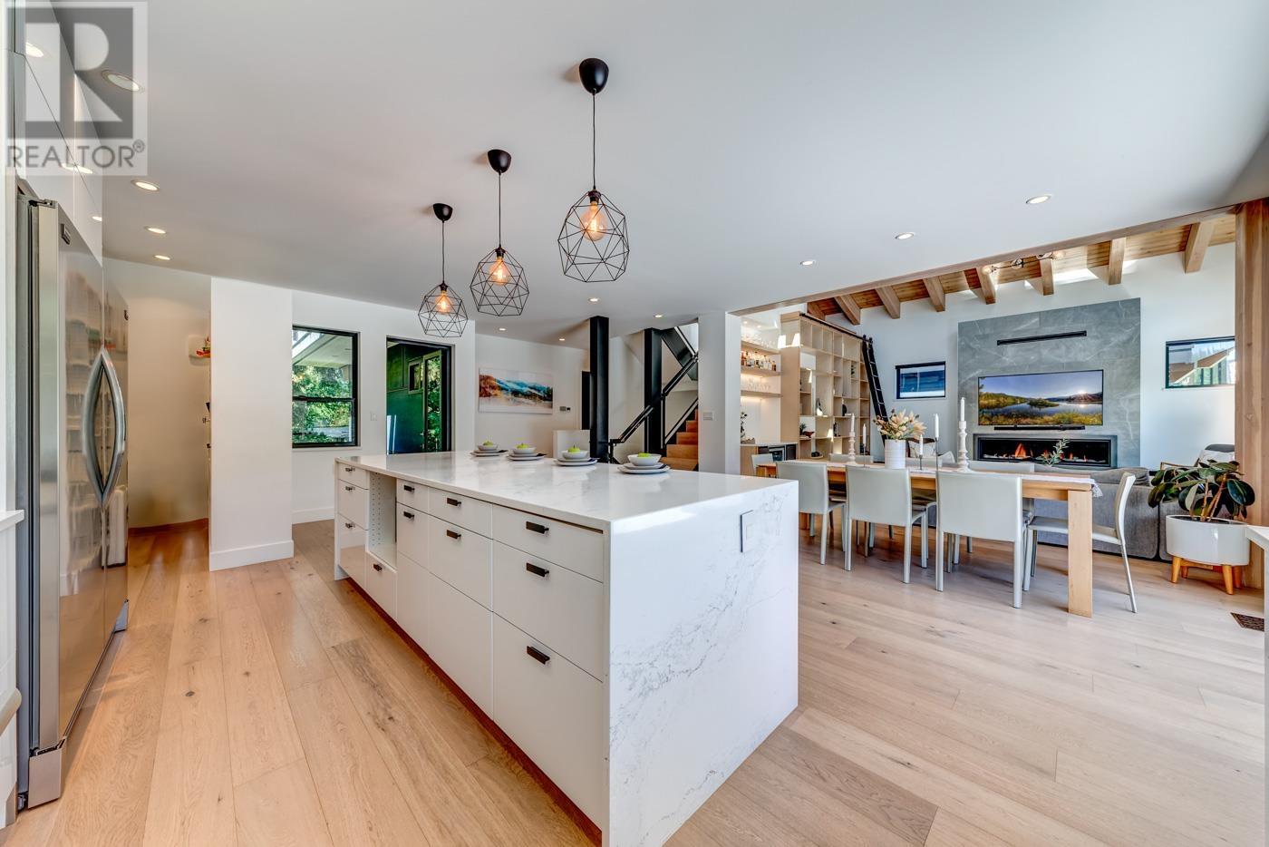 7333 Toni Sailer Lane, Whistler, British Columbia  V8E 0E3 - Photo 8 - R2954203