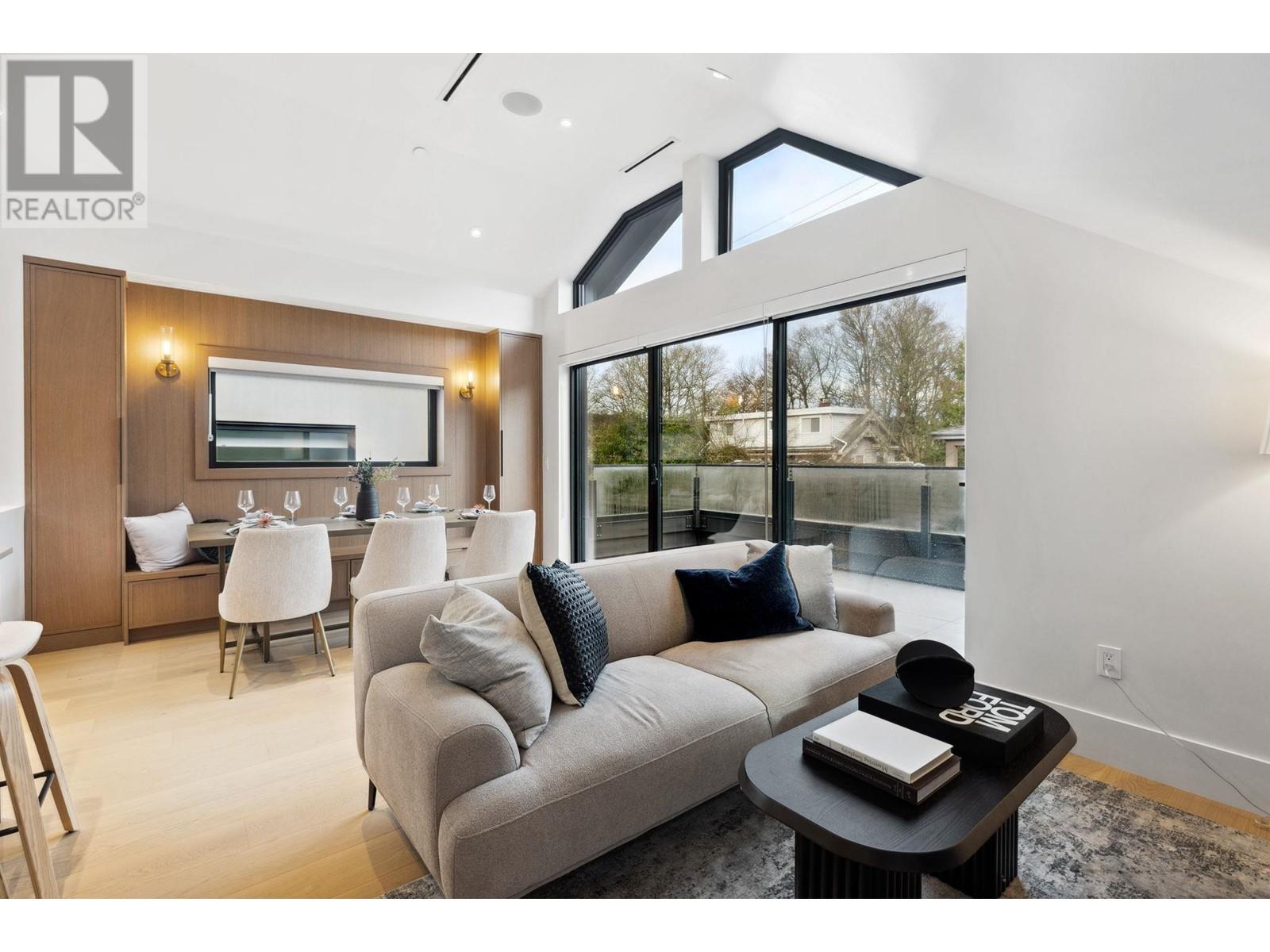 Listing Picture 3 of 28 : 5253 LARCH STREET, Vancouver / 溫哥華 - 魯藝地產 Yvonne Lu Group - MLS Medallion Club Member