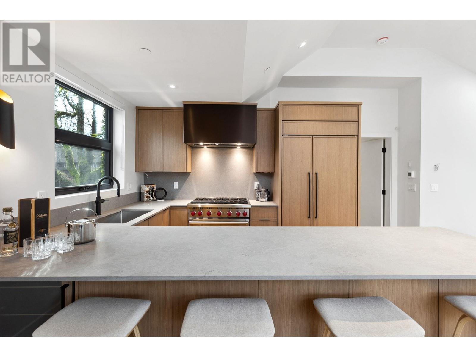 Listing Picture 10 of 28 : 5253 LARCH STREET, Vancouver / 溫哥華 - 魯藝地產 Yvonne Lu Group - MLS Medallion Club Member