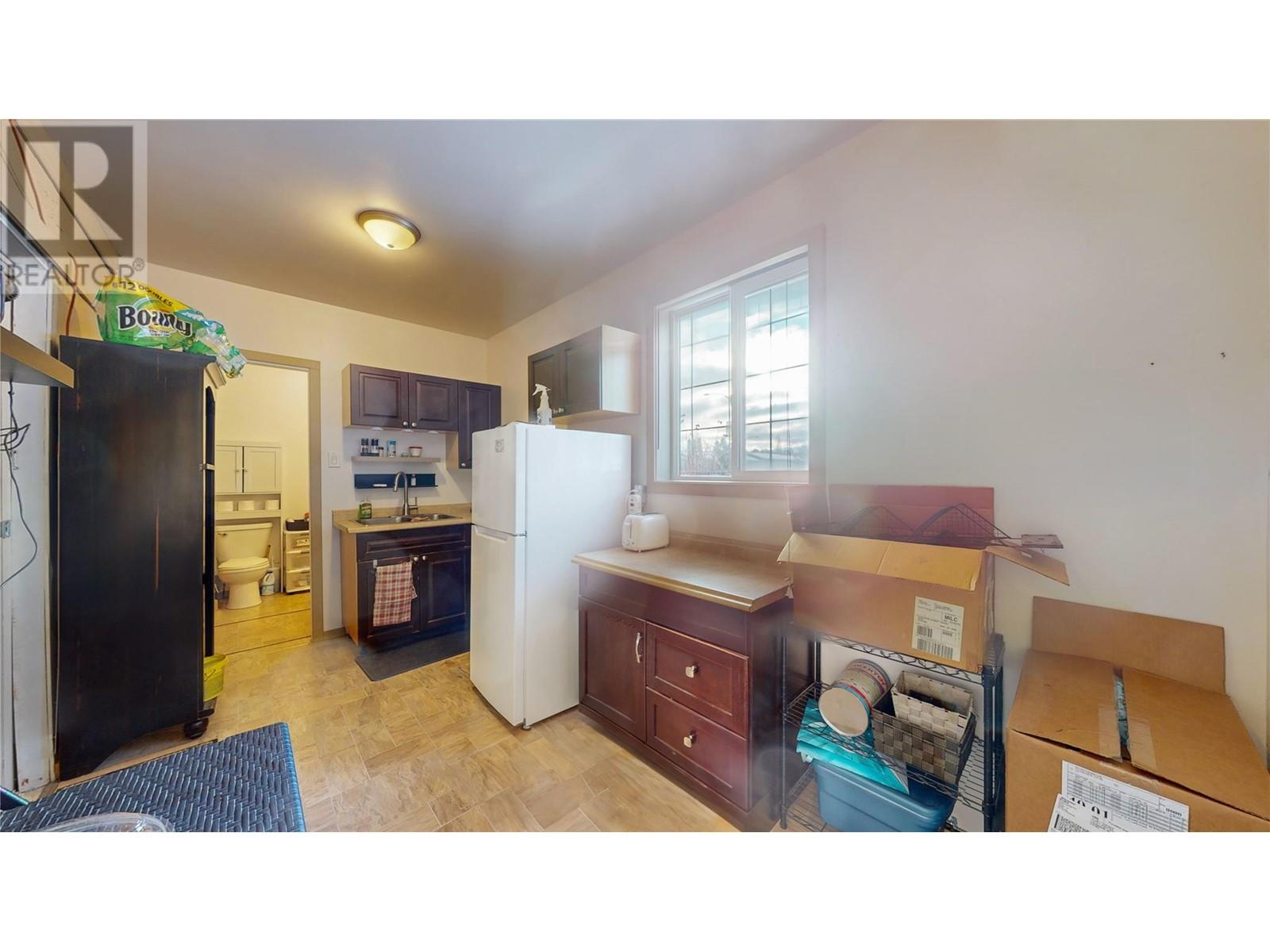 741 20th Avenue N, Cranbrook, British Columbia  V1C 3N4 - Photo 13 - 10331239