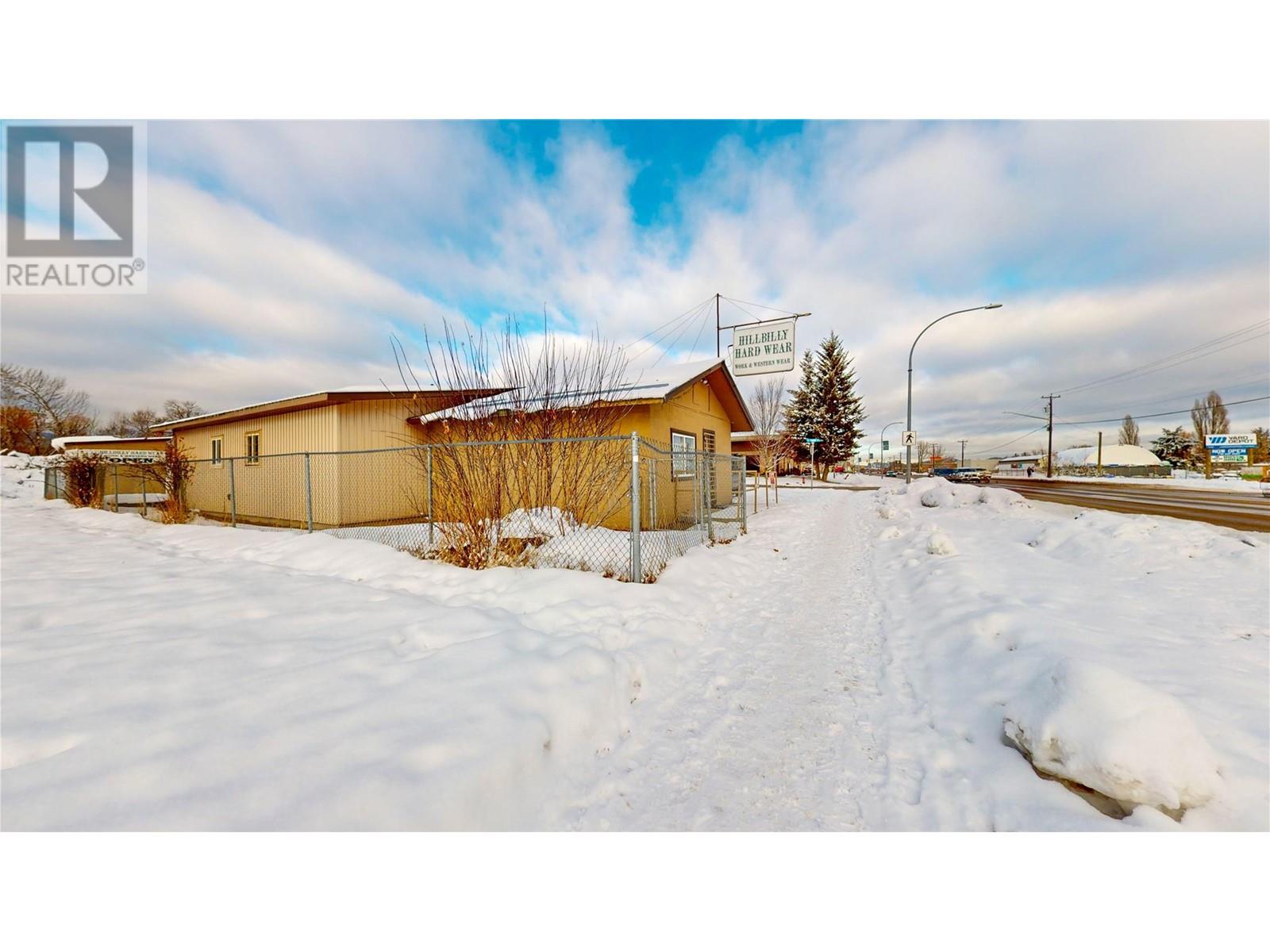 741 20th Avenue N, Cranbrook, British Columbia  V1C 3N4 - Photo 2 - 10331239