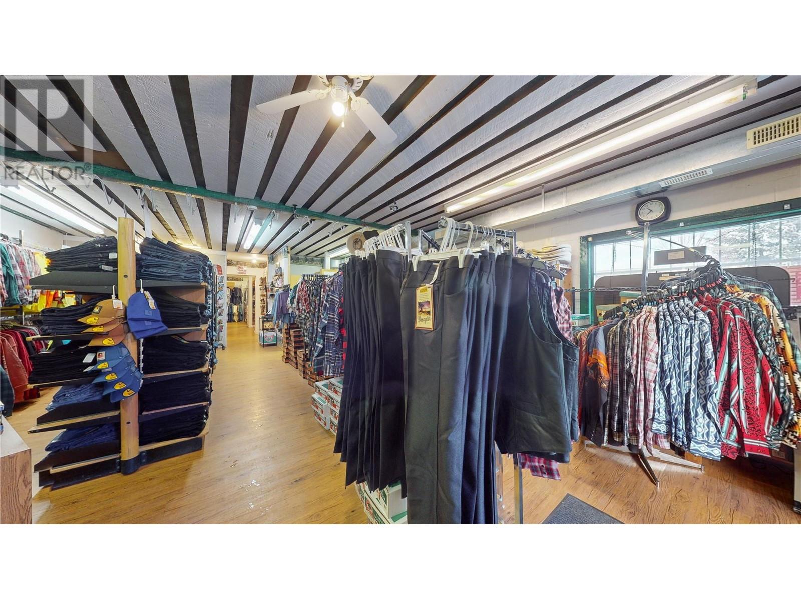 741 20th Avenue N, Cranbrook, British Columbia  V1C 3N4 - Photo 5 - 10331239