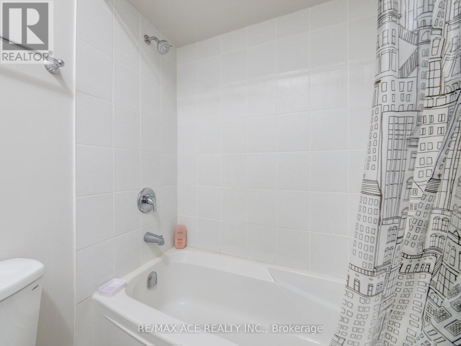 1172 Kos Boulevard, Mississauga, Ontario  L5J 4L7 - Photo 28 - W11914193