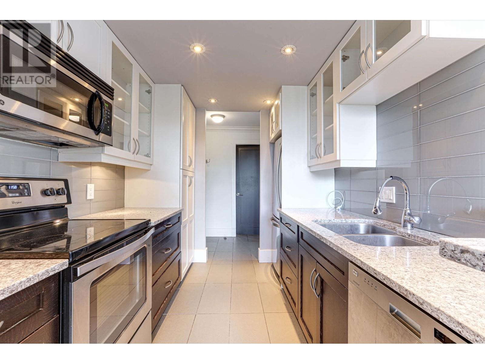 602 2020 Bellwood Avenue, Burnaby, British Columbia V5B 4P8 - Photo 4 - R2954126