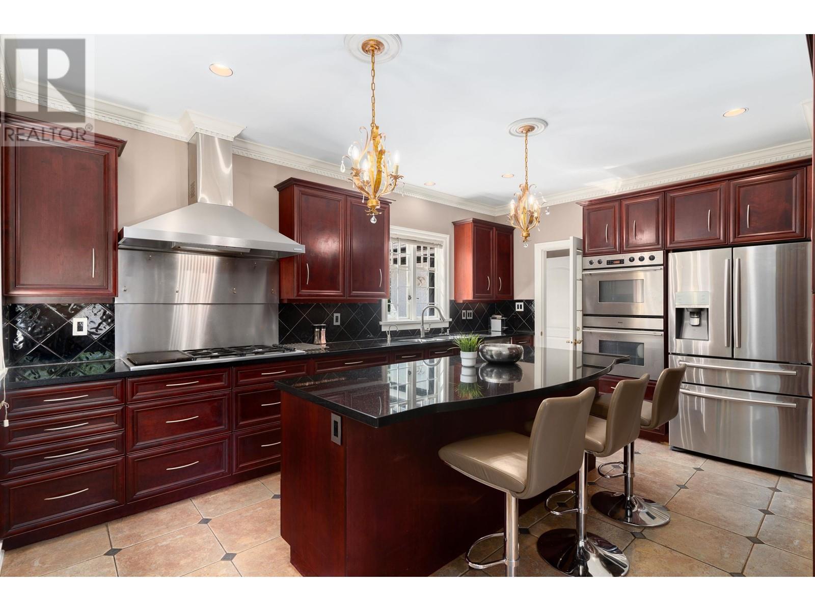 Property at 6361 GRANVILLE STREET image 3