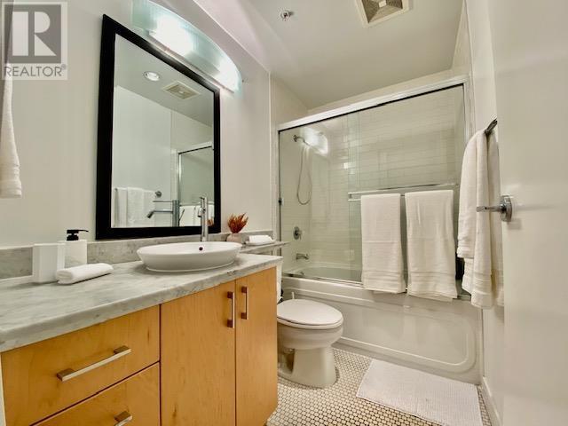 Listing Picture 11 of 25 : 203 1050 SMITHE STREET, Vancouver / 溫哥華 - 魯藝地產 Yvonne Lu Group - MLS Medallion Club Member