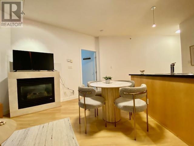 Listing Picture 5 of 25 : 203 1050 SMITHE STREET, Vancouver / 溫哥華 - 魯藝地產 Yvonne Lu Group - MLS Medallion Club Member
