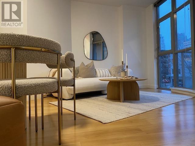 Listing Picture 7 of 25 : 203 1050 SMITHE STREET, Vancouver / 溫哥華 - 魯藝地產 Yvonne Lu Group - MLS Medallion Club Member