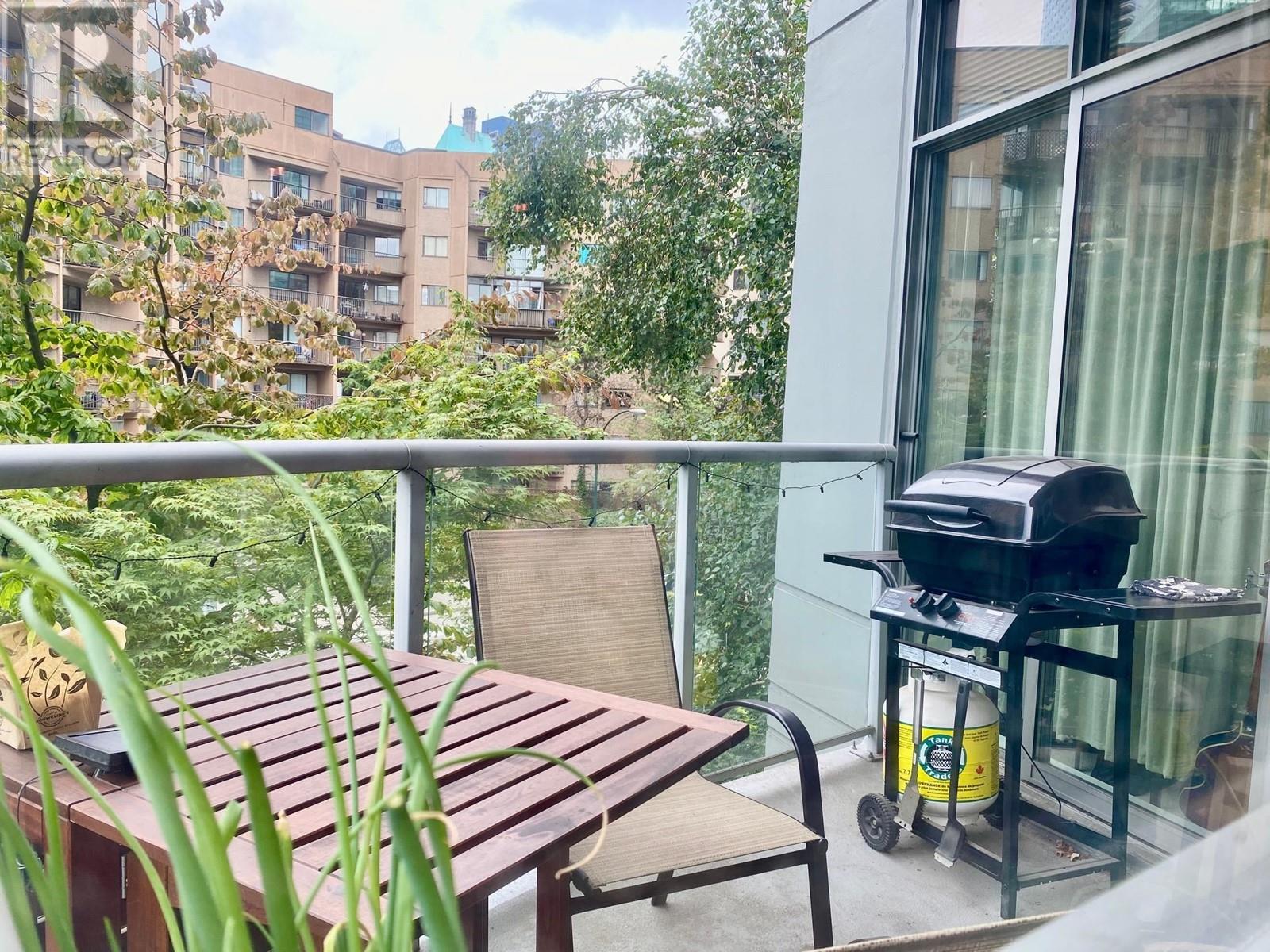 Listing Picture 13 of 25 : 203 1050 SMITHE STREET, Vancouver / 溫哥華 - 魯藝地產 Yvonne Lu Group - MLS Medallion Club Member