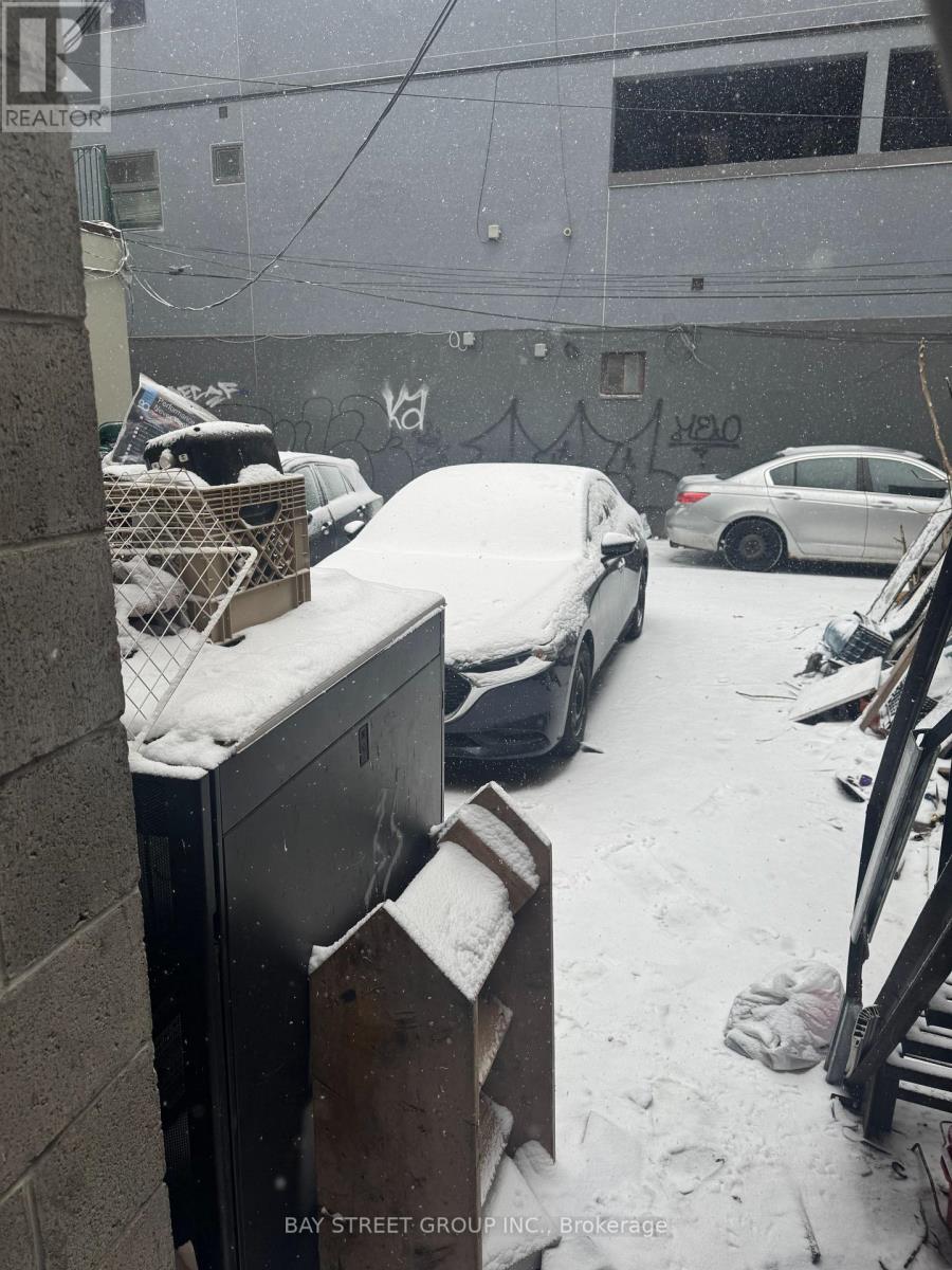 654 Spadina Avenue, Toronto (University), Ontario  M5S 2H7 - Photo 9 - C11914280