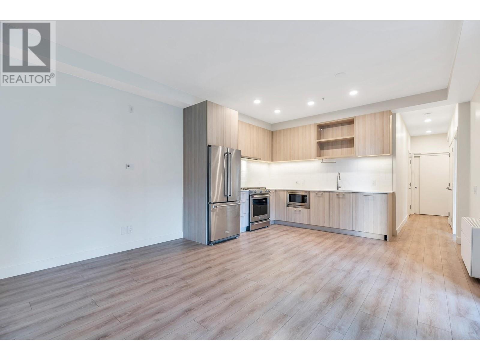 321 735 Anskar Court, Coquitlam, British Columbia  V3J 0L7 - Photo 6 - R2953908