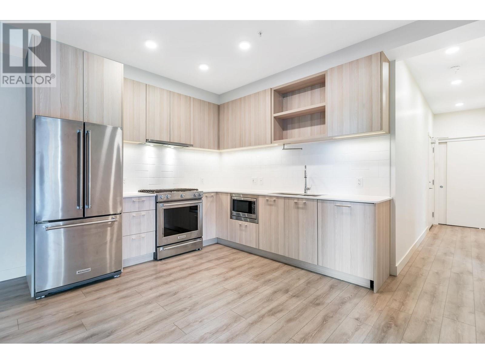 321 735 Anskar Court, Coquitlam, British Columbia  V3J 0L7 - Photo 4 - R2953908