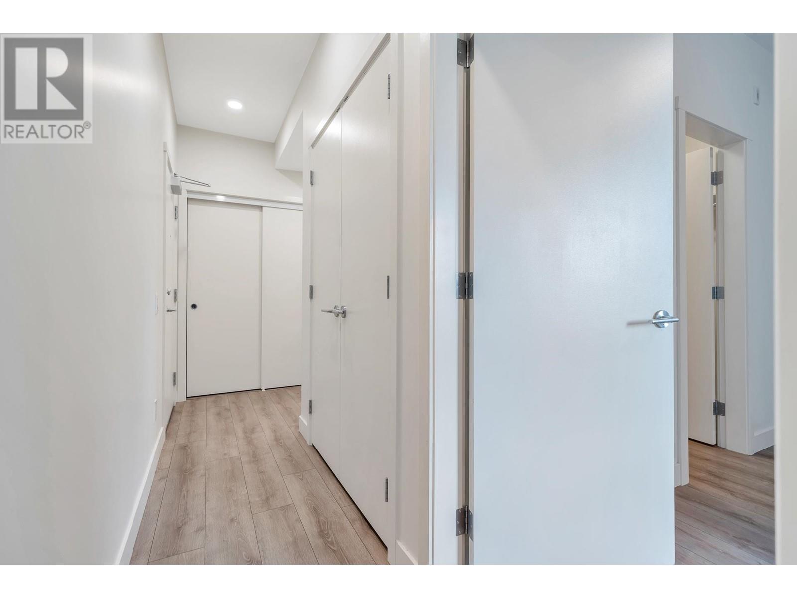 321 735 Anskar Court, Coquitlam, British Columbia  V3J 0L7 - Photo 39 - R2953908