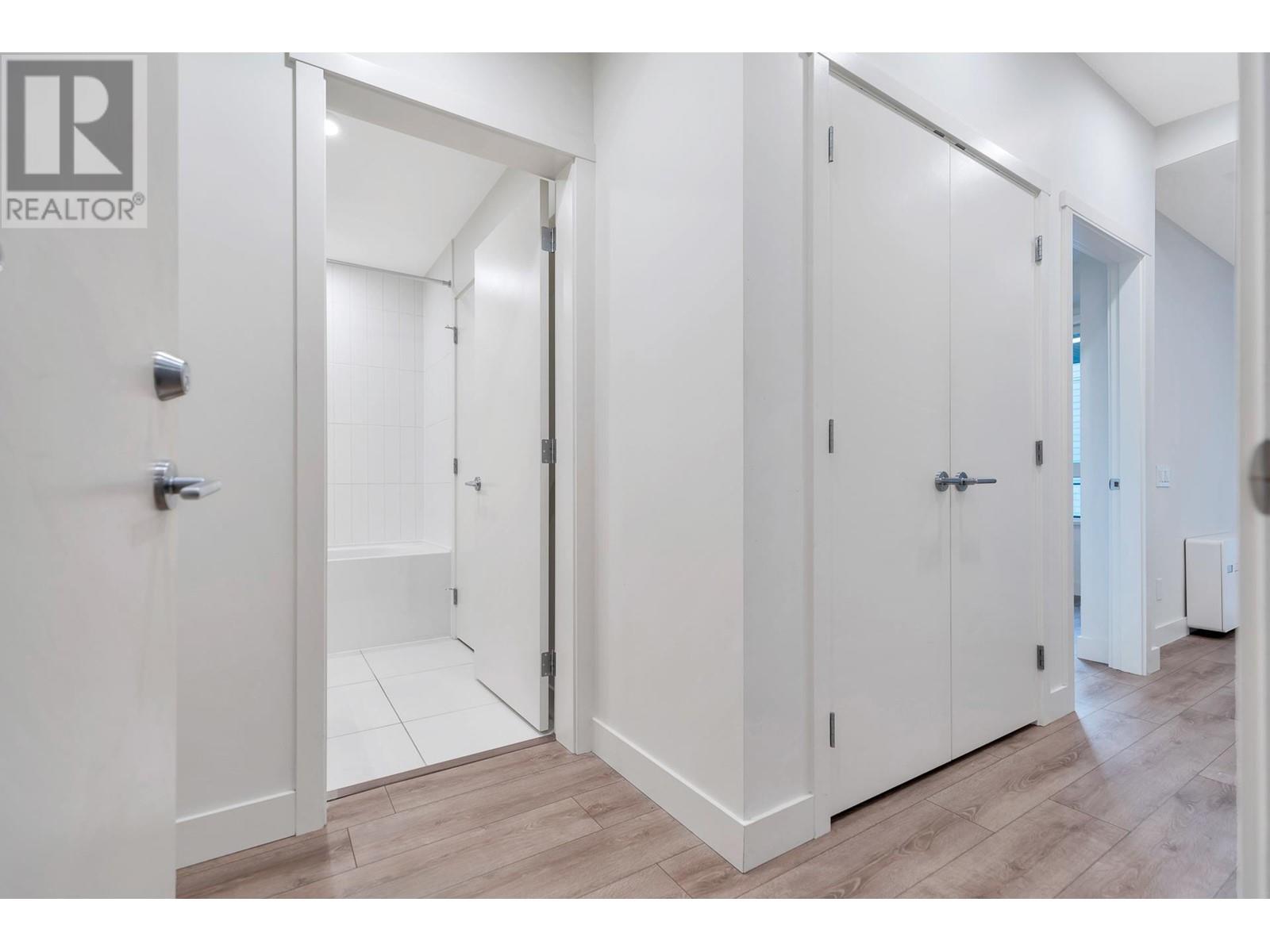 321 735 Anskar Court, Coquitlam, British Columbia  V3J 0L7 - Photo 38 - R2953908