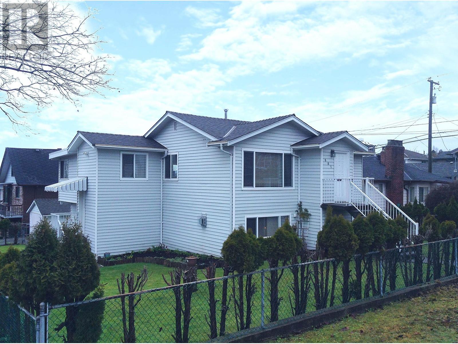 881 Macdonald Avenue, Burnaby, British Columbia  V5C 4N3 - Photo 2 - R2954034