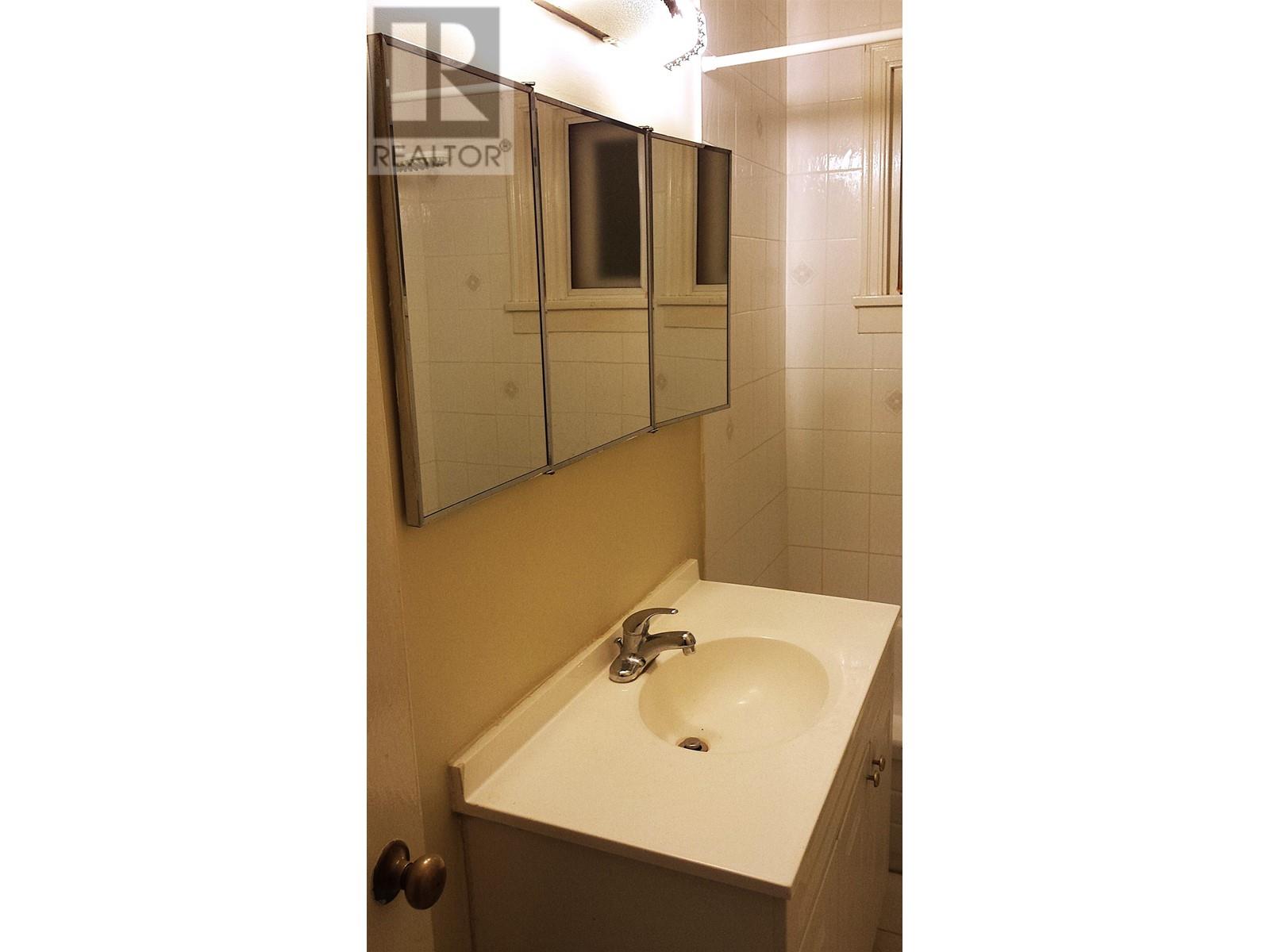 881 Macdonald Avenue, Burnaby, British Columbia  V5C 4N3 - Photo 7 - R2954034